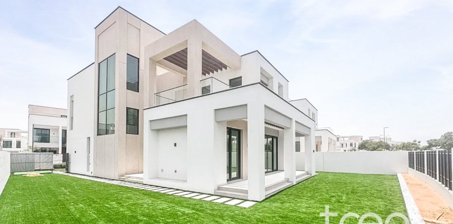 4 bedrooms Villa in Caya, UAE No. 220790