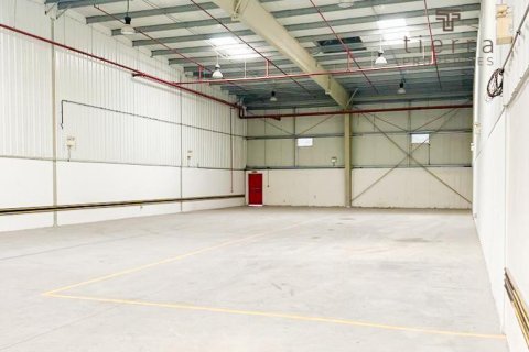492.4m² Warehouse in Dubai, UAE No. 48800 3