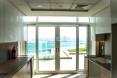 Studio Apartment in Palm Jumeirah, UAE No. 154105 5