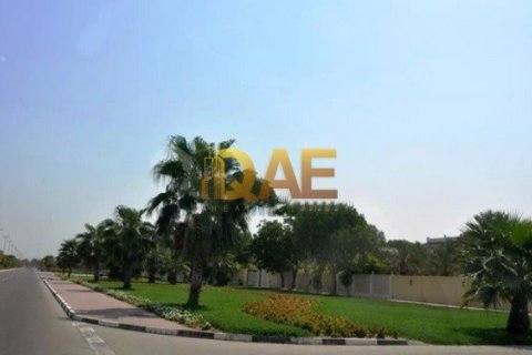 Земельный участок 8361.2736м² в Дубай, ОАЭ №3661 5
