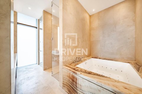 Вилла с 5 спальнями в Jumeirah Bay Island, ОАЭ №220990 26