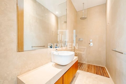 Вилла с 5 спальнями в Jumeirah Bay Island, ОАЭ №220990 18