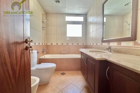 5 bedrooms Villa in Al Hamra Village, UAE No. 75675 22