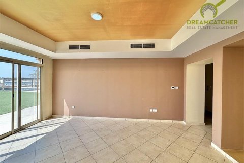 5 bedrooms Villa in Al Hamra Village, UAE No. 75675 10