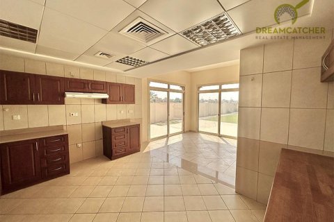 5 bedrooms Villa in Al Hamra Village, UAE No. 75675 12