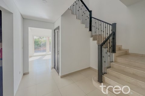 3 bedrooms Villa in Casa Dora, UAE No. 220876 8