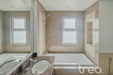 3 bedrooms Villa in Casa Dora, UAE No. 220876 16