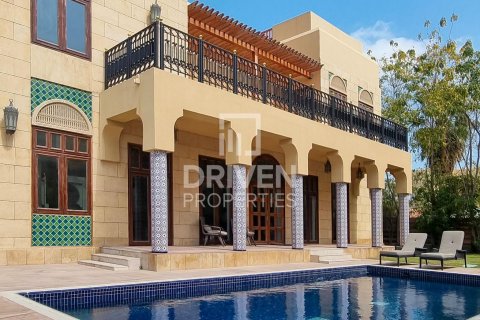 6 غرفة نوم فيلا في Jumeirah 3, الإمارات العربية المتحدة رقم 214972 8