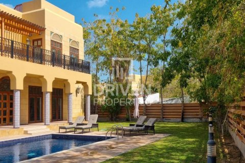 6 غرفة نوم فيلا في Jumeirah 3, الإمارات العربية المتحدة رقم 214972 3
