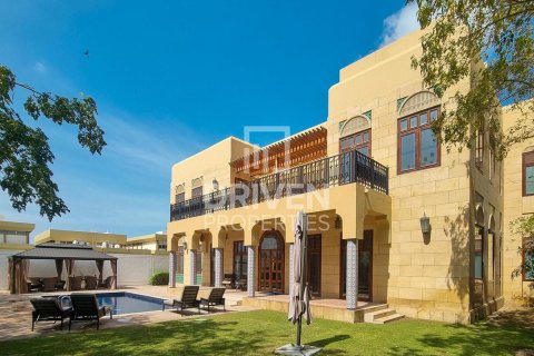 6 غرفة نوم فيلا في Jumeirah 3, الإمارات العربية المتحدة رقم 214972 14
