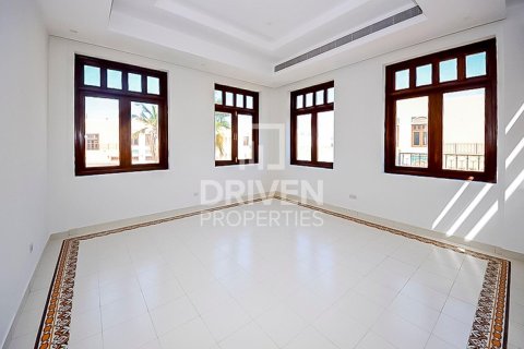 6 غرفة نوم فيلا في Jumeirah 3, الإمارات العربية المتحدة رقم 214972 16