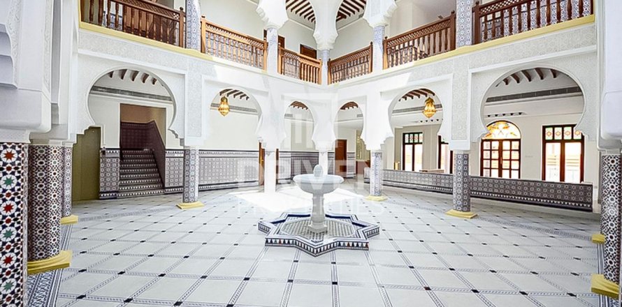6 غرفة نوم فيلا في Jumeirah 3, الإمارات العربية المتحدة رقم 214972