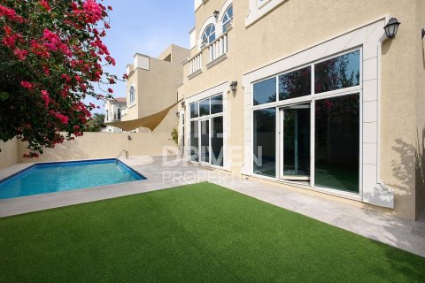 Villa de 5 dormitorios en The Villa, UAE No. 223342 30