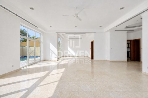 Villa de 5 dormitorios en The Villa, UAE No. 223342 8