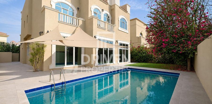 Villa de 5 dormitorios en The Villa, UAE No. 223342
