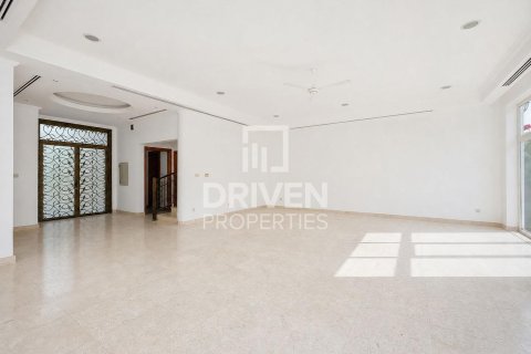 Villa de 5 dormitorios en The Villa, UAE No. 223342 5