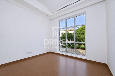 Villa de 5 dormitorios en The Villa, UAE No. 223342 12