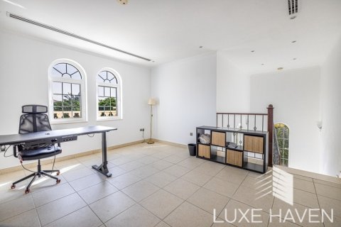 Villa de 3 dormitorios en Legacy, UAE No. 13113 9
