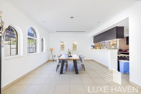 Villa de 3 dormitorios en Legacy, UAE No. 13113 6