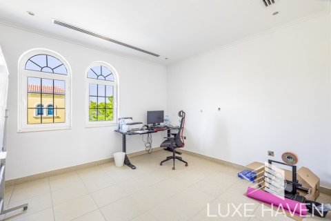 Villa de 3 dormitorios en Legacy, UAE No. 13113 12