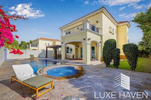 3 bedrooms Villa in Legacy, UAE No. 13113