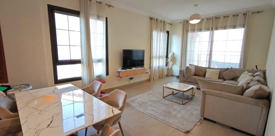 Apartment de 2 dormitorios en Dubai, UAE No. 213187