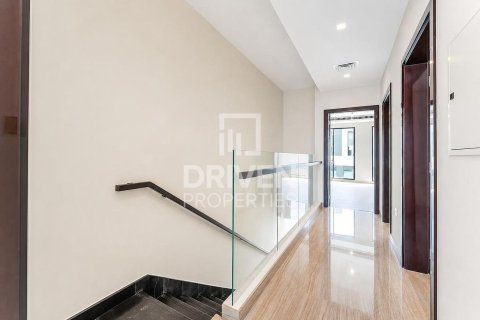 Townhouse de 4 dormitorios en Trump Estates, UAE No. 215210 5