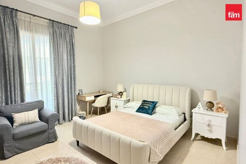 4 bedrooms Townhouse in Dubai, UAE No. 215954 6
