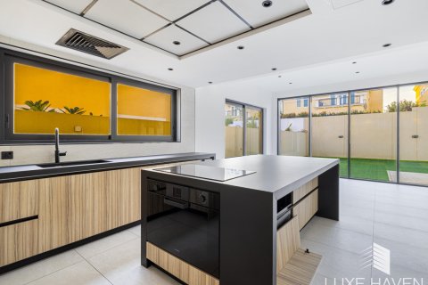 4 bedrooms Villa in Legacy Nova Villas, UAE No. 14339 18