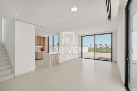 4 bedrooms Villa in EMAAR South, UAE No. 212523 5