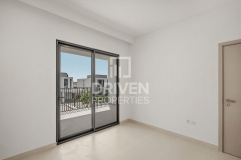 4 bedrooms Villa in EMAAR South, UAE No. 212523 15