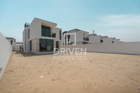 4 bedrooms Villa in EMAAR South, UAE No. 212523 8