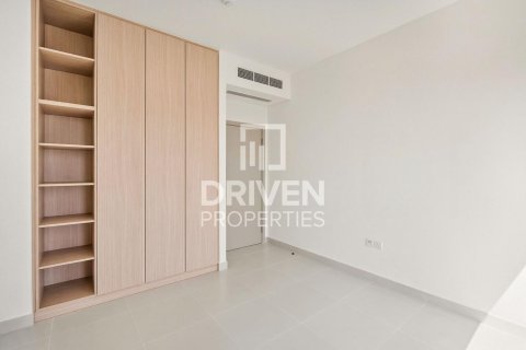 4 bedrooms Villa in EMAAR South, UAE No. 212523 18