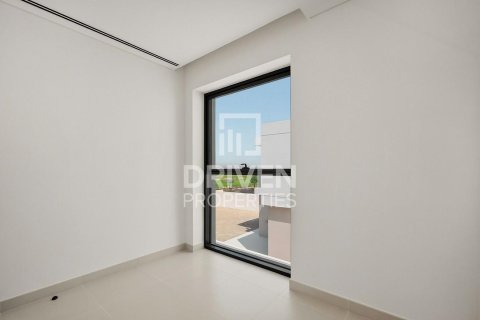 4 bedrooms Villa in EMAAR South, UAE No. 212523 12