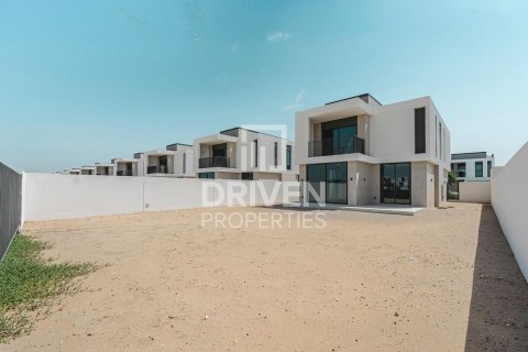 4 bedrooms Villa in EMAAR South, UAE No. 212523 29