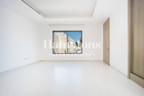 Вилла с 5 спальнями в Umm Al Sheif Villas, ОАЭ №215672