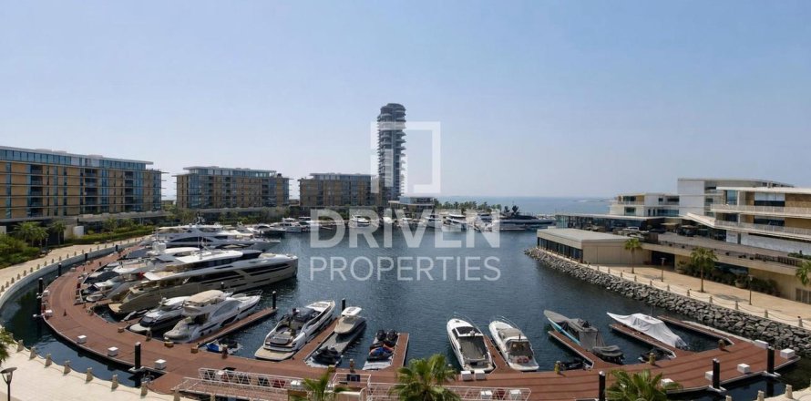 Квартира с 3 спальнями в Jumeirah Bay Island, ОАЭ №218570