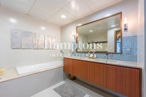 Apartment de 1 dormitorio en FIVE Palm Jumeirah, UAE No. 220075 21