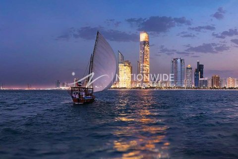 4 bedrooms Villa in Abu Dhabi, UAE No. 75849 14