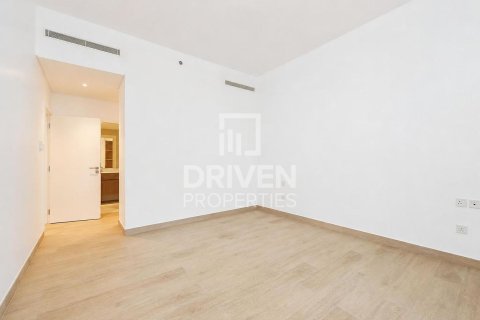 Apartment de 2 dormitorios en La Mer, UAE No. 215198 8