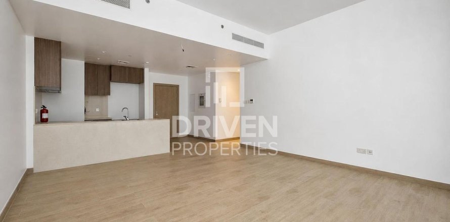 Apartment de 2 dormitorios en La Mer, UAE No. 215198