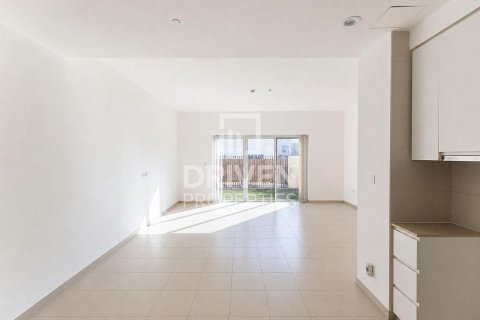 Apartment de 3 dormitorios en EMAAR South, UAE No. 223341 7