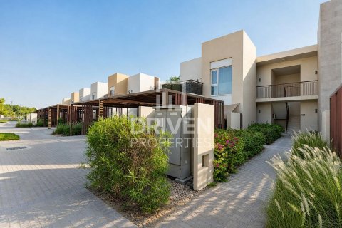 Apartment de 3 dormitorios en EMAAR South, UAE No. 223341 15