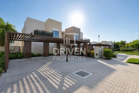 Apartment de 3 dormitorios en EMAAR South, UAE No. 223341 24