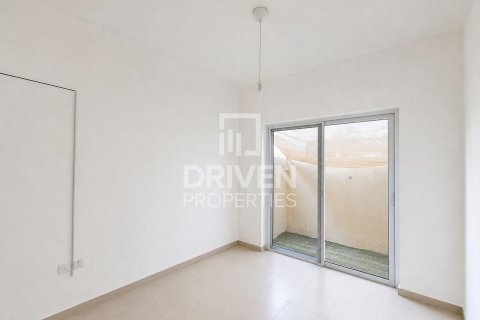 Apartment de 3 dormitorios en EMAAR South, UAE No. 223341 10