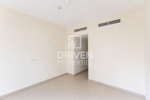 Apartment de 3 dormitorios en EMAAR South, UAE No. 223341 17
