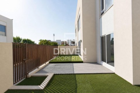 Apartment de 3 dormitorios en EMAAR South, UAE No. 223341 11