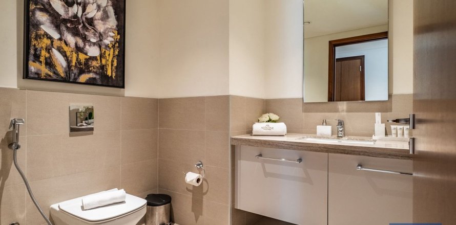 Apartment de 2 dormitorios en BLVD Heights, UAE No. 153353