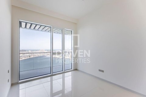 3 bedrooms Apartment in EMAAR Beachfront, UAE No. 211298 9