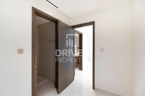3 bedrooms Apartment in EMAAR Beachfront, UAE No. 211298 10